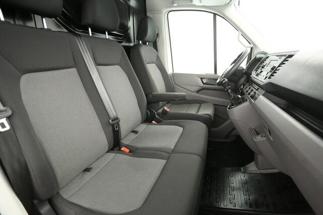 Volkswagen CRAFTER 2.0 TDI L3H2 140PK | Airco | Cruise | 3 Zits | Parkeersensoren