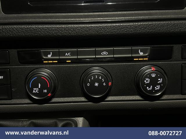 Volkswagen CRAFTER 2.0 TDI 141pk L3H2 L2H1 Euro6 Airco | Camera | Apple Carplay | Android Auto Parkeersensoren, Bijrijdersbank