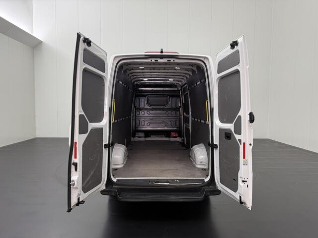 Volkswagen CRAFTER 2.0TDI 140PK Automaat L4H3 Maxi | Airco | Camera | Multimedia | 3-Zits | Betimmering