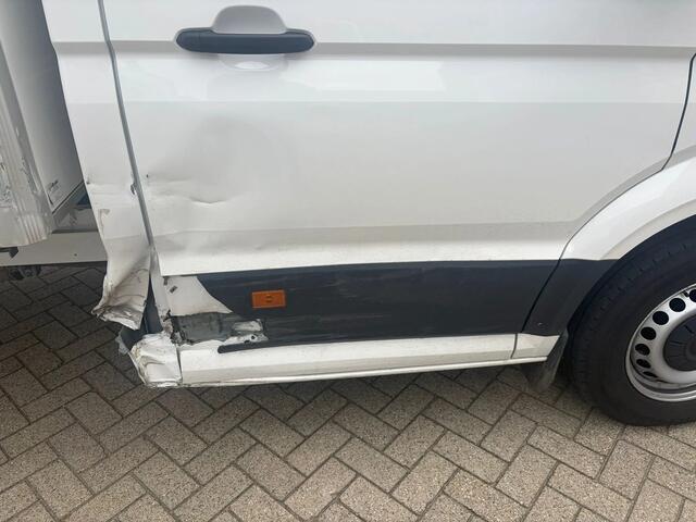 Volkswagen CRAFTER bakwagen koeling airco volle opties rechts bij deur schade kijk de fotos
