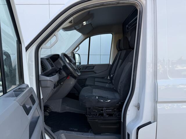 Volkswagen CRAFTER 2.0 TDI 102PK L3H3 2500kg Trekvermogen Airco Camera Multimedia Navigatie Bluetooth