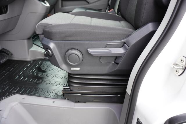 Volkswagen CRAFTER 180pk Automaat 4x4 4Motion L3H3/L2H2 Apple Carplay Trekhaak Camera Parkeersensoren Navigatie Cruise control Imperiaal