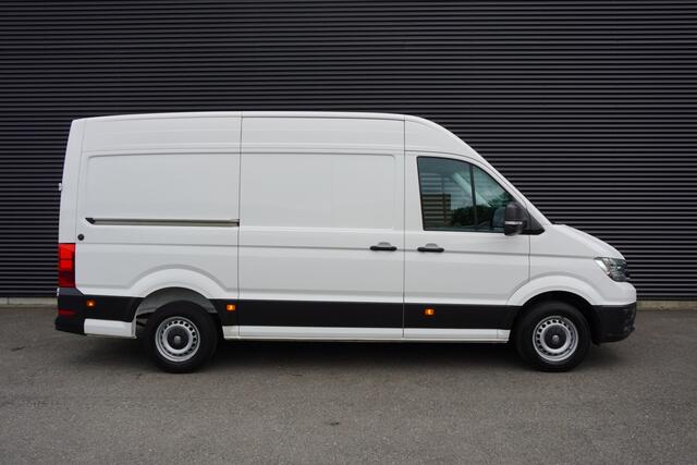 Volkswagen CRAFTER MARGE 180pk Automaat L3H3/L2H2 LED Apple Carplay Camera Trekhaak Cruise control Stoelverwarming