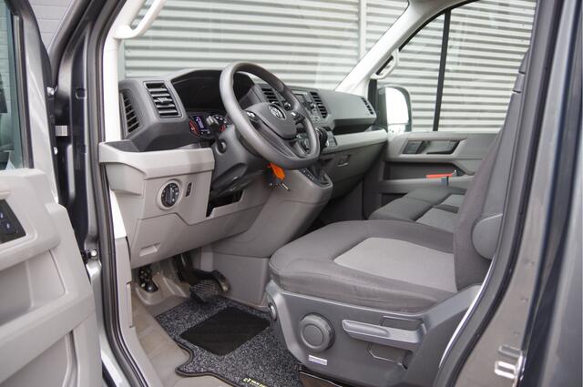 Volkswagen CRAFTER 2.0 TDI L3H2(L2H1) 177PK AUT. DC-6P, CAMERA, TREKHAAK, CRUISE, CARPLAY, AIRCO, PARKEERSENSOREN, DUBBELE CABINE, DUBBEL CABINE, NL AUTO, NAP