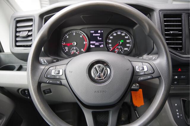 Volkswagen CRAFTER 2.0 TDI L3H2(L2H1) 177PK AUT. DC-6P, CAMERA, TREKHAAK, CRUISE, CARPLAY, AIRCO, PARKEERSENSOREN, DUBBELE CABINE, DUBBEL CABINE, NL AUTO, NAP
