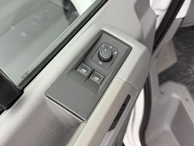 Volkswagen CRAFTER 2.0TDi 177PK DSG Automaat L3H3 | Standkachel | Navigatie | Camera | Multimedia | Airco | Cruise | Betimmering |