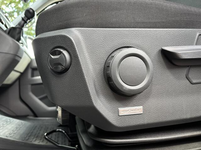 Volkswagen CRAFTER 30 2.0 TDI L3H2 Comfortline | CAMERA | CARPLAY | TREKHAAK | GEVEERDE STOEL |