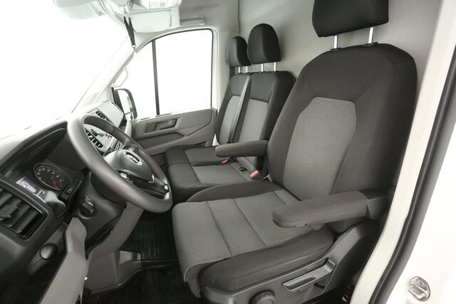 Volkswagen CRAFTER 2.0 TDI 177PK L3H3 | Automaat | Airco | Camera | Cruise | 3 Zits | 3000KG Trekgew. | Trekhaak | Carplay
