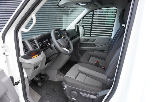 Volkswagen CRAFTER 177pk L4H3/L3H2 Facelift LED Apple Carplay Camera Parkeersensoren Trekhaak Digitaal Dashboard