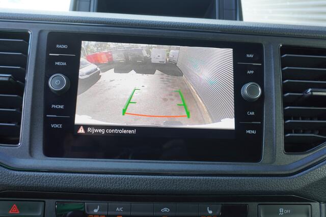 Volkswagen CRAFTER 180pk Autonaat L4H3/L3H2 LED Camera Apple Carplay Stoelverwarming 3-Zits