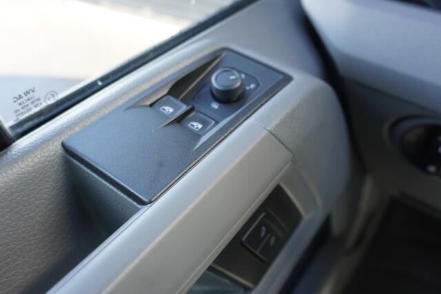 Volkswagen CRAFTER 180pk Autonaat L4H3/L3H2 LED Camera Apple Carplay Stoelverwarming 3-Zits