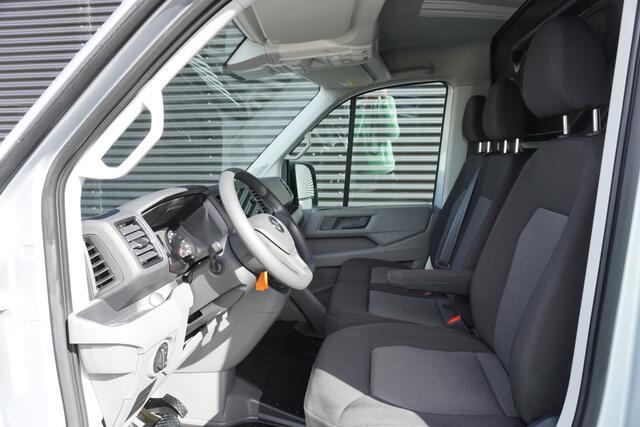 Volkswagen CRAFTER 140pk Automaat L3H2/L2H1 Apple carplay Trekhaak Navigatie Camera Airco