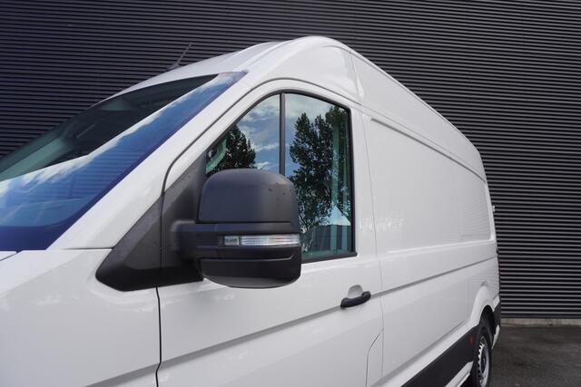 Volkswagen CRAFTER 140pk Automaat L3H3/L2H2 Apple carplay Camera parkeersensoren Cruise control Navigatie 3-Zits