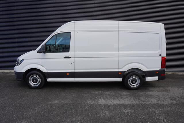 Volkswagen CRAFTER 140pk Automaat L3H3/L2H2 Apple carplay Camera parkeersensoren Cruise control Navigatie 3-Zits
