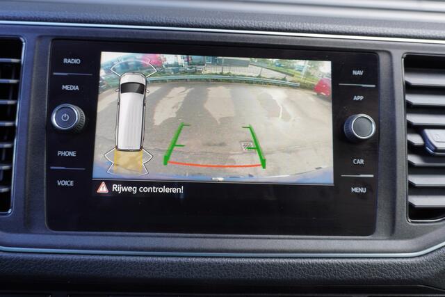 Volkswagen CRAFTER 180pk Automaat L3H3/L2H2 Apple carplay Cruise control Camera 3-Zits