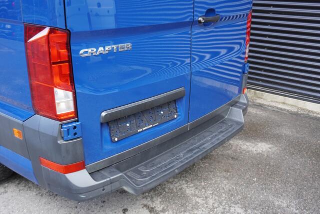 Volkswagen CRAFTER 180pk Automaat L3H3/L2H2 Apple carplay Cruise control Camera 3-Zits