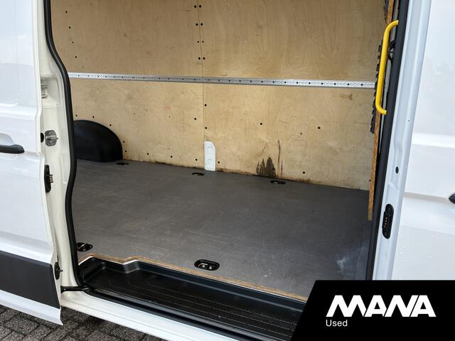 Volkswagen CRAFTER 35 2.0 TDI L4H3 Airco Camera Sensoren