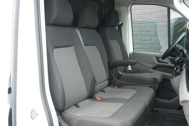 Volkswagen CRAFTER 2.0 TDI L3H3 177PK Automaat 3.500KG EURO 6 - Airco - Navi - Cruise - €18.900,- Excl.
