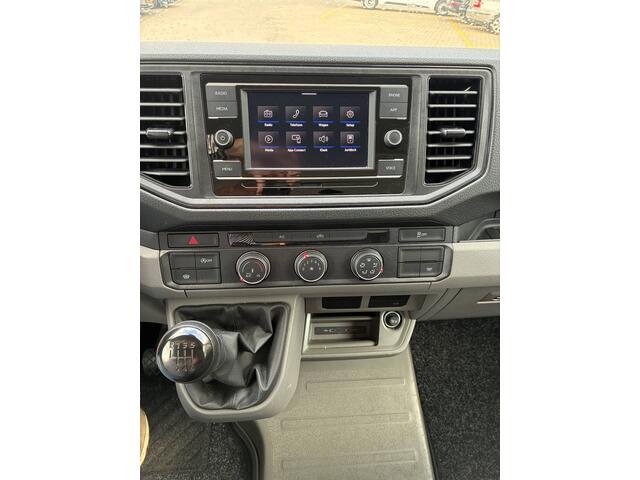Volkswagen CRAFTER 35 2.0 TDI 140PK 6-hand L4 EL Comfortline EURO VI RWD Karhof laadbak icm Dhollandia laadklep