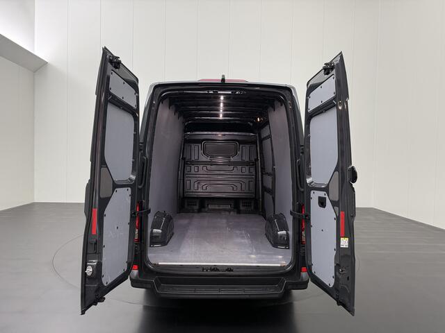 Volkswagen CRAFTER 2.0TDI 140PK L3H3 Highline | Navigatie | Camera | Multimedia | Airco | Cruise | Betimmering