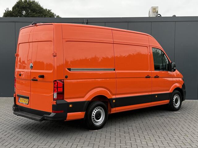 Volkswagen CRAFTER 35 2.0 TDI 177 PK / L3H3 / CAMERA / CRUISE / 3.5 TON TREKKEN / 3-ZITS / AIRCO / CARPLAY / GEVEERDE STOEL / 3500 KG AHG
