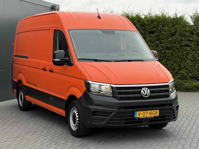 Volkswagen CRAFTER 35 2.0 TDI 177 PK / L3H3 / CAMERA / CRUISE / 3.5 TON TREKKEN / 3-ZITS / AIRCO / CARPLAY / GEVEERDE STOEL / 3500 KG AHG