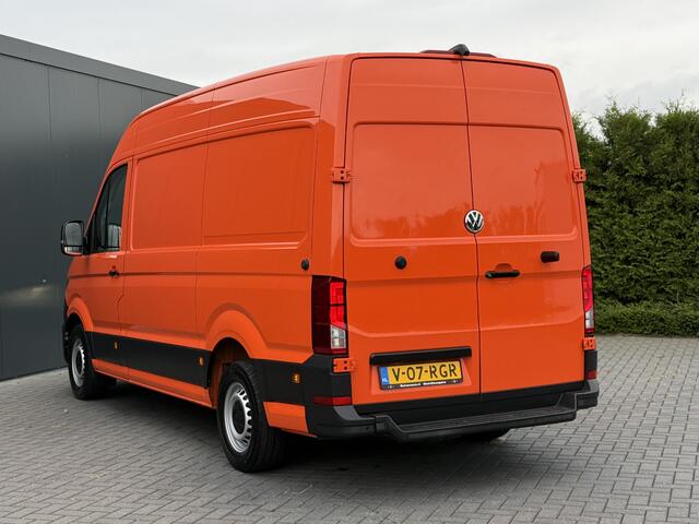 Volkswagen CRAFTER 35 2.0 TDI 177 PK / L3H3 / CAMERA / CRUISE / 3.5 TON TREKKEN / 3-ZITS / AIRCO / CARPLAY / GEVEERDE STOEL / 3500 KG AHG