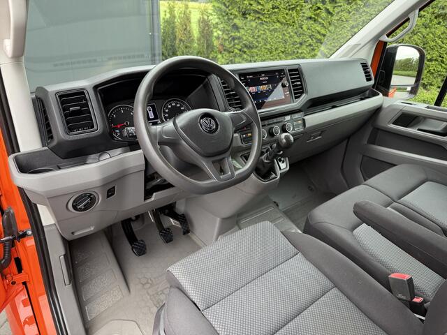 Volkswagen CRAFTER 35 2.0 TDI 177 PK / L3H3 / CAMERA / CRUISE / 3.5 TON TREKKEN / 3-ZITS / AIRCO / CARPLAY / GEVEERDE STOEL / 3500 KG AHG
