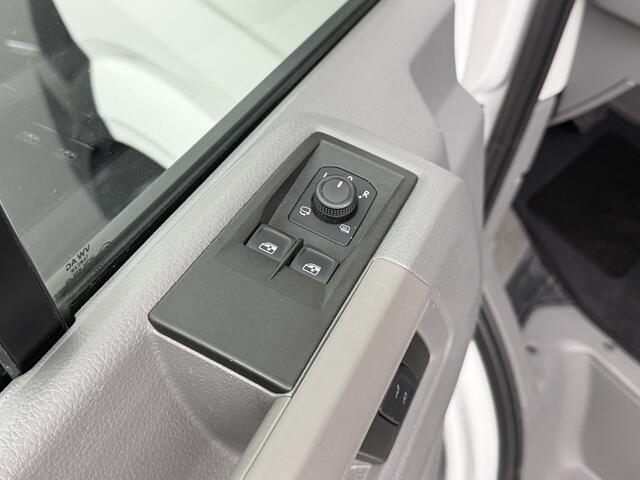 Volkswagen CRAFTER 2.0TDi 177PK Automaat L3H3 | 2xSchuifdeur | LED | Navigatie | Camera | Multimedia | Airco | Cruise | 3-Zits