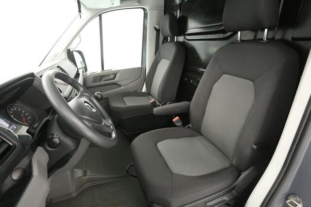 Volkswagen CRAFTER 2.0 TDI L3H2 177PK | 3000KG Trekgew. | Trekhaak | Cruise | Carplay | Navi | 2xSchuifdeur