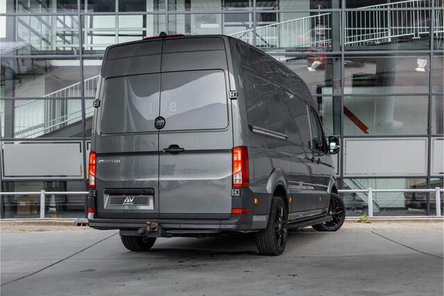 Volkswagen CRAFTER 2.0 TDI 177 PK L3H3 Highline | DSG | L+R Schuifdeur | Bi-Xenon | ACC | Trekhaak | Blind spot | Camera | CarPlay | Navigatie | Massage | Stoel- en stuurwielverwarming | DAB | Nieuwe APK