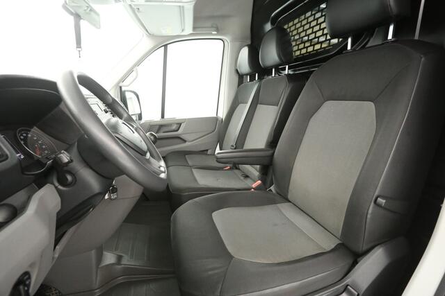 Volkswagen CRAFTER 2.0 TDI L3H3 140PK | Airco | Cruise | Parkeersens. | 3 Zits