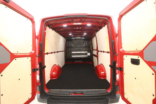 Volkswagen CRAFTER 2.0 TDI L3H2 140PK | Airco | Carplay | Parkeersens. | Elektrpakket