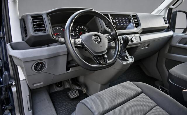 Volkswagen CRAFTER 35 2.0 TDI L3H2 PB Edition Adaptieve Cruise, Camera, Carplay, LED, Multimedia, 177pk, Automaat, Clima, Trekhaak, Uniek!