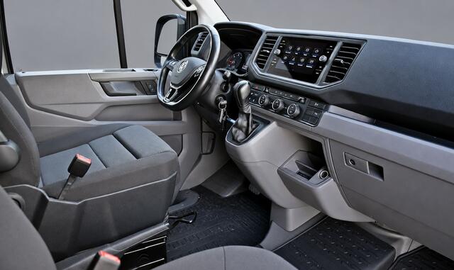 Volkswagen CRAFTER 35 2.0 TDI L3H2 PB Edition Adaptieve Cruise, Camera, Carplay, LED, Multimedia, 177pk, Automaat, Clima, Trekhaak, Uniek!