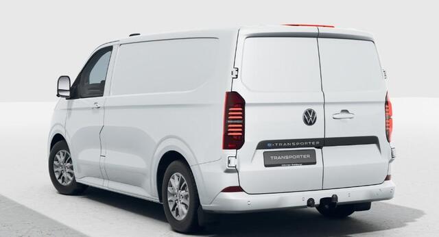 Volkswagen E-Transporter Bedrijfswagens Style L1 218pk 64kWh Elektrische aandrijving | Diefstalalarmsysteem met interieurbeveiliging, noodsirene en wegsleepbeveiliging | Kunststof zijpanelen in laadruimte, hoog | Multifunctioneel kunstlederen stuurwiel, verwarmbaar | Navigatiesys
