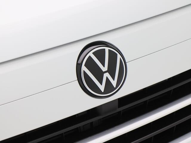 Volkswagen E-Transporter Bedrijfswagens L2 64kWh 218 pk | Trekhaak | Achterdeuren | Bijrijdersbank | Metallic lak |