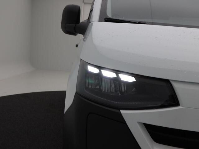 Volkswagen E-Transporter Bedrijfswagens Bestelwagen L2 218 pk | Achterdeuren | trekhaak | bijrijdersbank | 5 jaar gratis onderhoud | 8 jaar garantie op de accu |