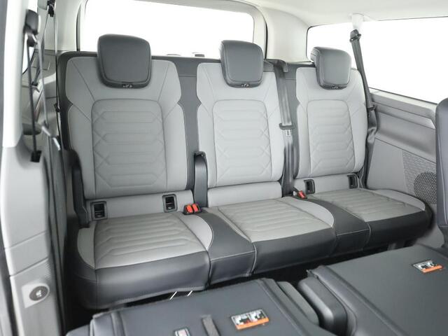 Volkswagen E-Transporter Caravelle 32 L2H1 Style 64 kWh | Wordt verwacht | Trekhaak | Leder |