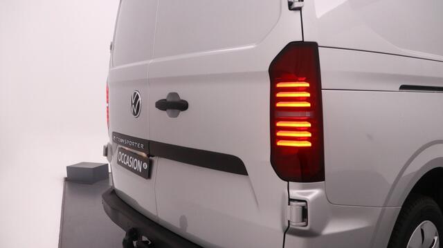Volkswagen E-Transporter L2H1 218pk 64kWh RWD Life-Intro / Direct leverbaar