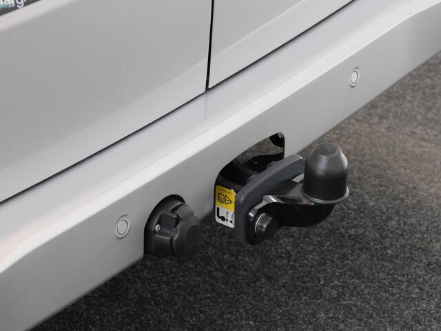 Volkswagen E-Transporter L2H1 Style Intro L2 210KW 286PK Trekhaak | Led | Black Editon | Betimmering | Camera | Stoelverwarming | Navi | Apple Carplay/Android auto | Adaptive cruisecontrol