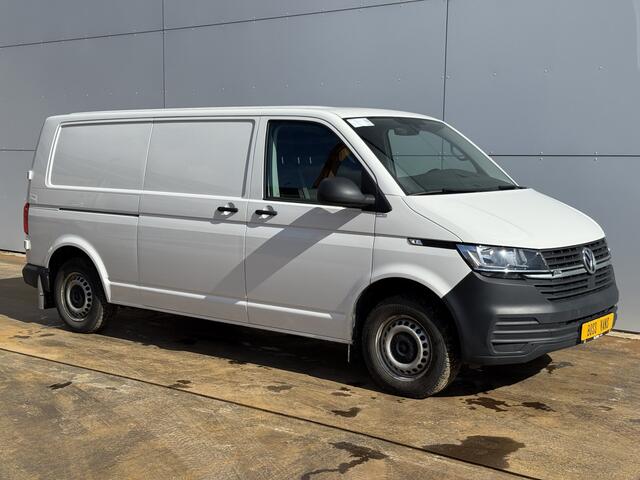 Volkswagen E-Transporter 113PK L2H1 138KM WLTP Trekhaak 100% Elektrisch Transporter Airco Stoelverwarming Parkeersensoren