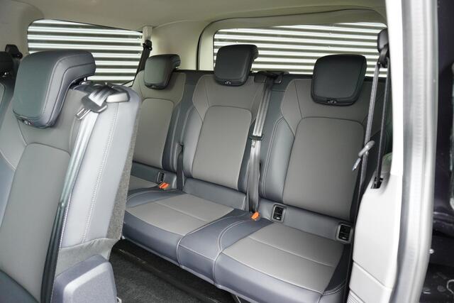 Volkswagen E-Transporter Caravelle 32 L1H1 Style 2 Schuifdeuren 64 kWh 9 persoons LED Apple Carplay Camera ACC Cruise control Digitaal Dashboard