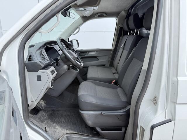 Volkswagen E-Transporter 37,3kWh 113PK L2 138 WLTP Snelladen Elektrisch Trekhaak Carplay Camera Inbouw Parkeersensoren Stoelverwarming