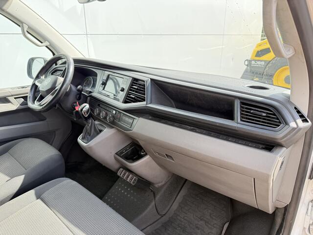Volkswagen E-Transporter 37,3kWh 113PK L2 138 WLTP Snelladen Elektrisch Trekhaak Carplay Camera Inbouw Parkeersensoren Stoelverwarming