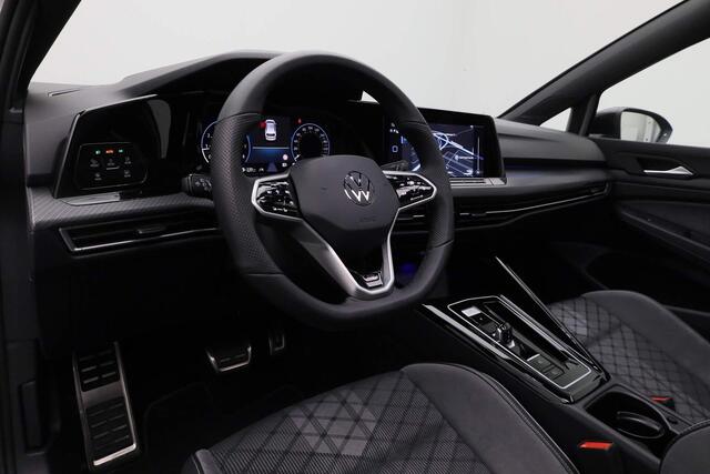 Volkswagen GOLF 1.5 eTSI 150PK DSG R-Line | Pano | IQ Light | Stoelverwarming | Camera | Navi | Sportonderstel | ACC | Keyless
