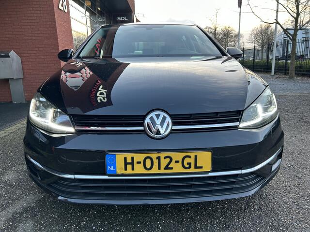 Volkswagen GOLF 1.0 TSI Highline // FULL LED // NAVI // PDC // CLIMA // LAGE KM-STAND!!!