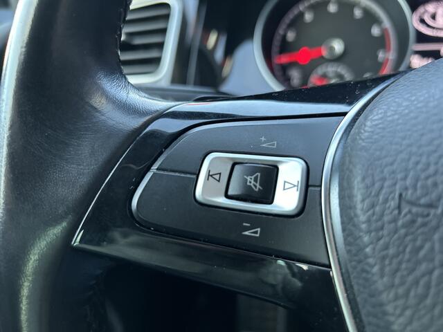 Volkswagen GOLF 1.0 TSI Highline // FULL LED // NAVI // PDC // CLIMA // LAGE KM-STAND!!!