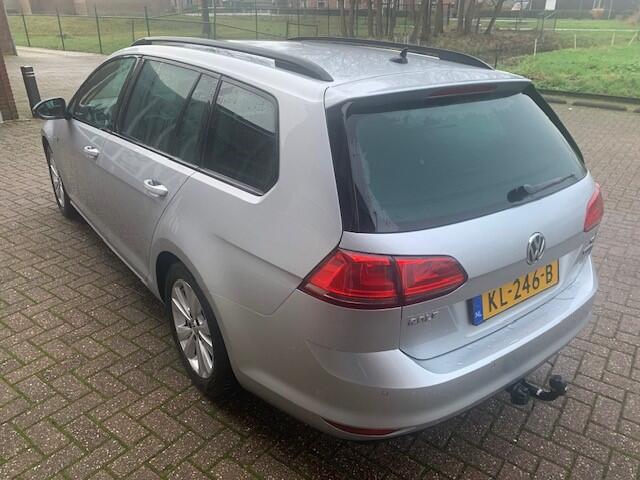 Volkswagen GOLF Variant 1.0 TSI Connected Series trekhaak / camera / navigatie