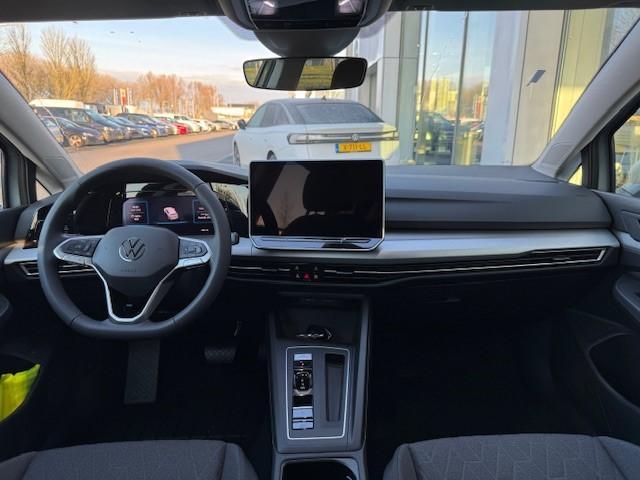 Volkswagen GOLF Life Edition 1.5 eHybrid 150 kW / 204 pk Hatchback 6 versn. DSG | Stoelverwarming | Carplay | Camera | Adaptieve Cruise | Stuurverwarming |